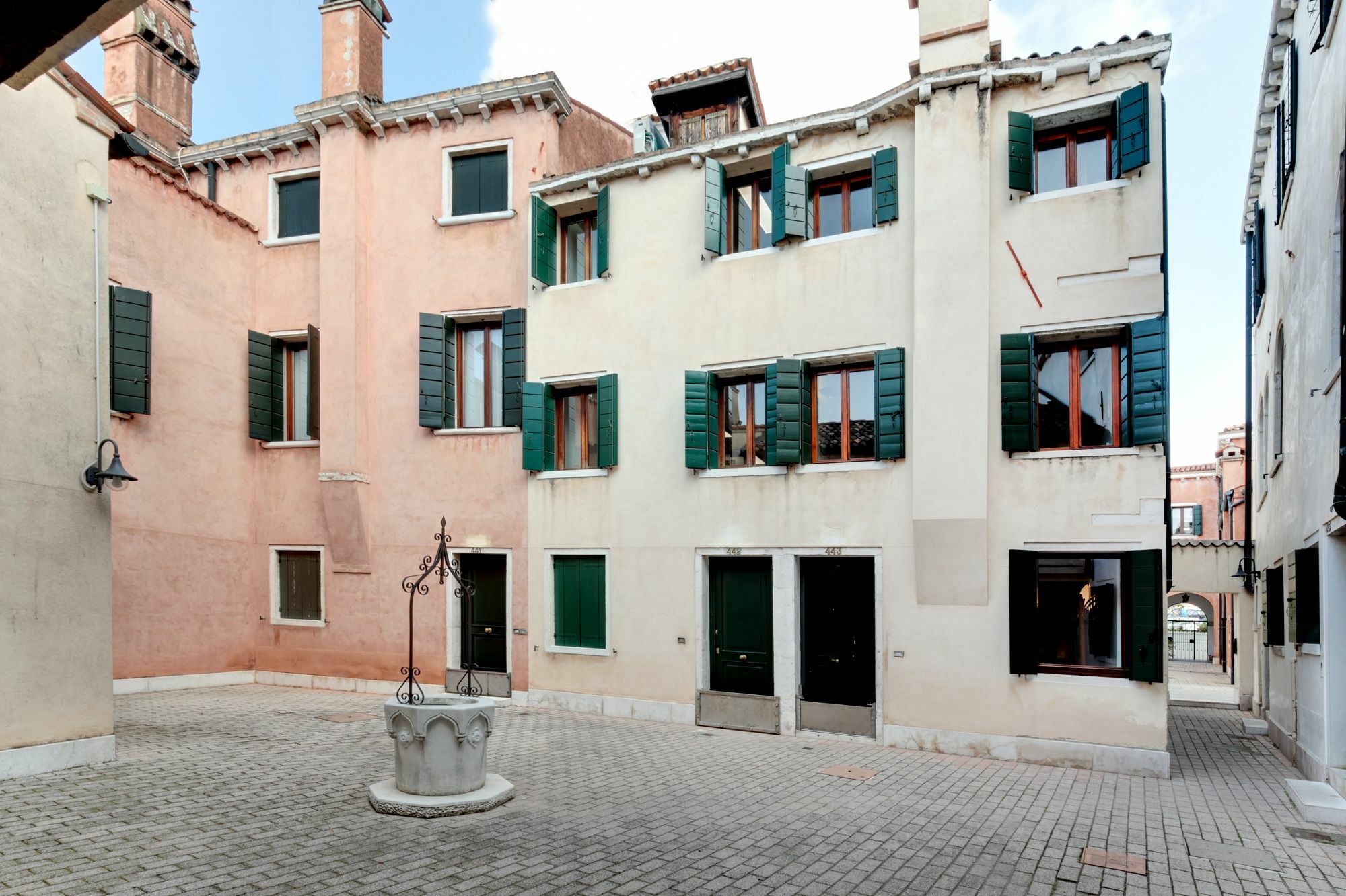 Piazzale Roma Venice Apartment ภายนอก รูปภาพ
